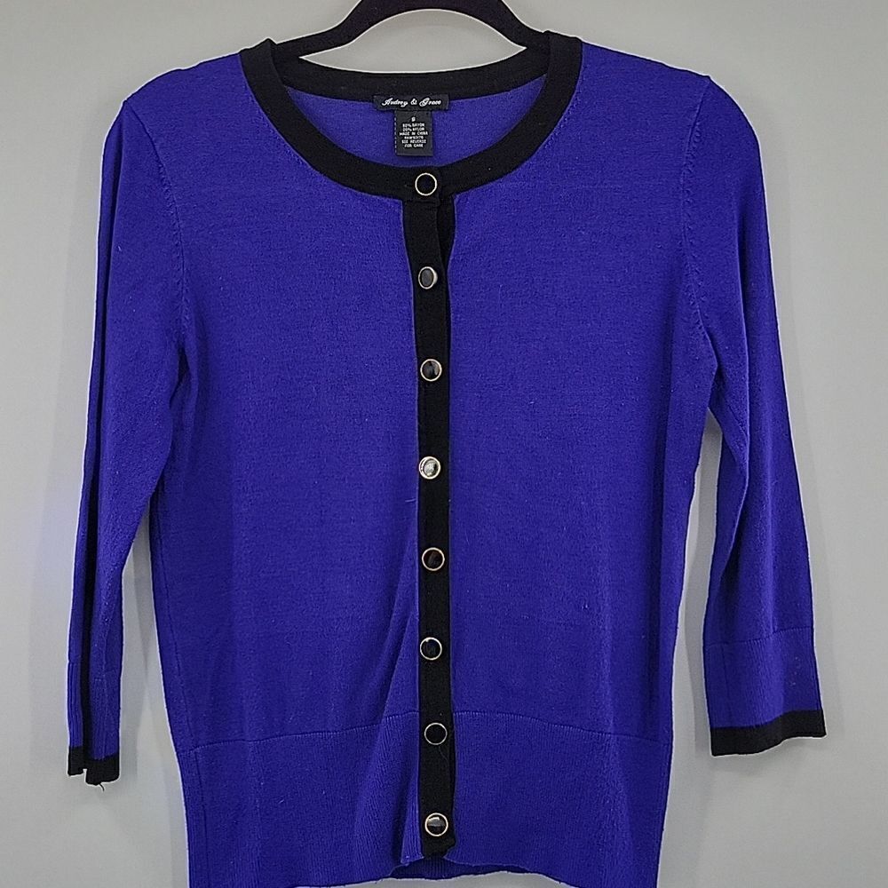 3For$20 Audrey & Grace Navy Blue Button Down Sweater w/ Black trim Size: Small